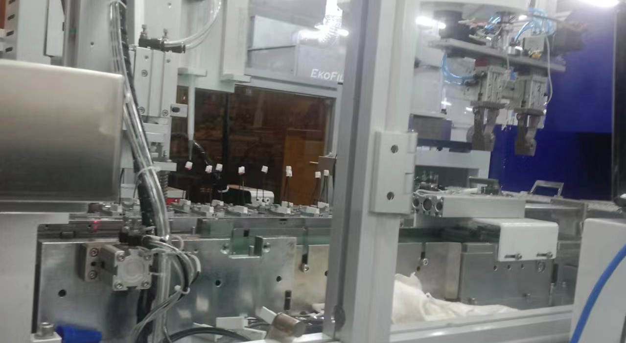 自動組裝旋鉚設(shè)備的特點、工作原理及使用注意事項